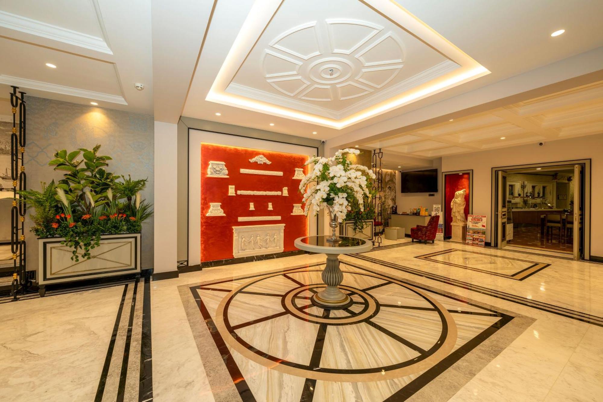 The Byzantium & Отель 4*